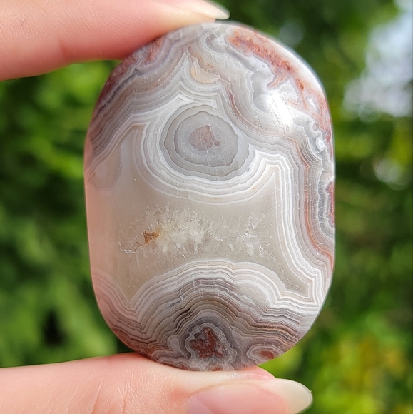 NEW 1.57" x 2.16" MEXICAN CRAZY LACE AGATE PALM - Picture 1 of 2